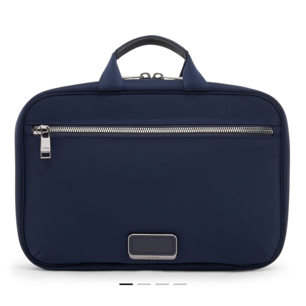 NWT Tumi Navy Madeline Travel Cosmetic Makeup Case - Hanging